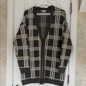 Como Vintage Gray & Cream Plaid Open Front Cardigan. EUC